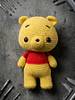 Winnie Amigurumi Artesanal - Edición Soft (25cm) - Miniatura 2