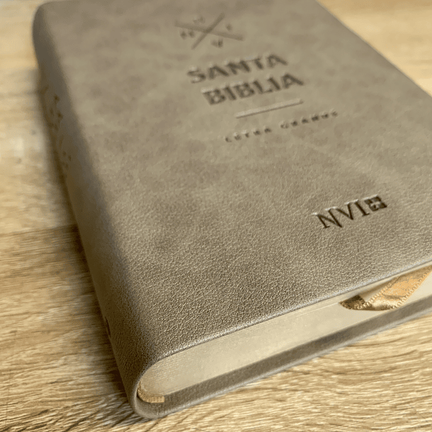 Biblia NVI Letra grande Tamaño Mediano (Sentipiel Café) 3