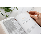 Biblia RVR60 de Promesas Tamaño Manual (Café) 4
