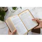 Biblia RVR60 de Promesas Tamaño Manual (Café) 5