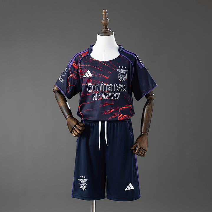 Kit Criança S.L.B X VHILS 2025/26 1