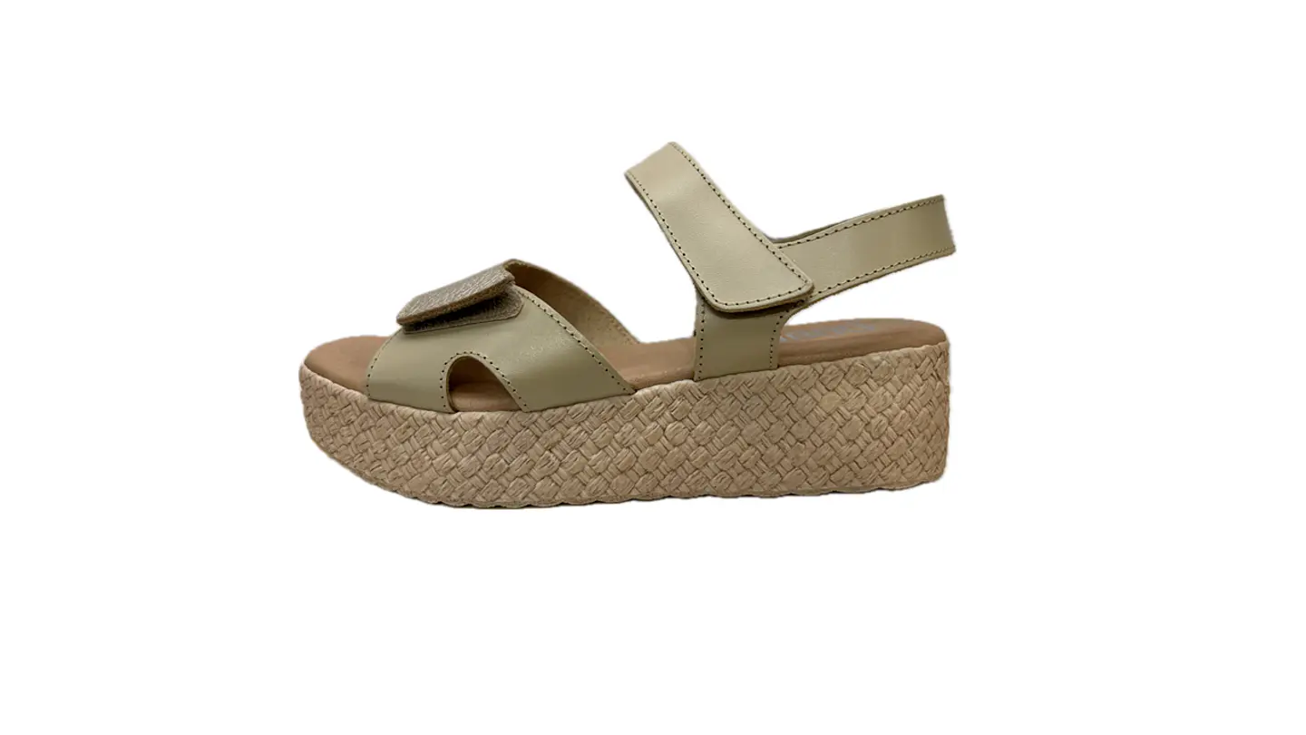 Sandália GOBBS plataforma velcro 3