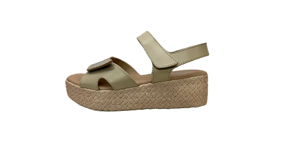 Sandália GOBBS plataforma velcro 3