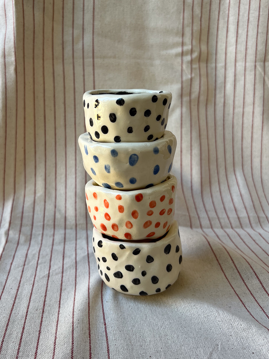 Tacitas / Pocillos con lunares 1