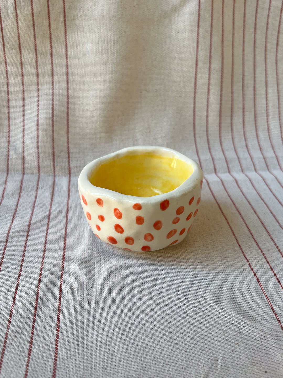 Tacitas / Pocillos con lunares 8