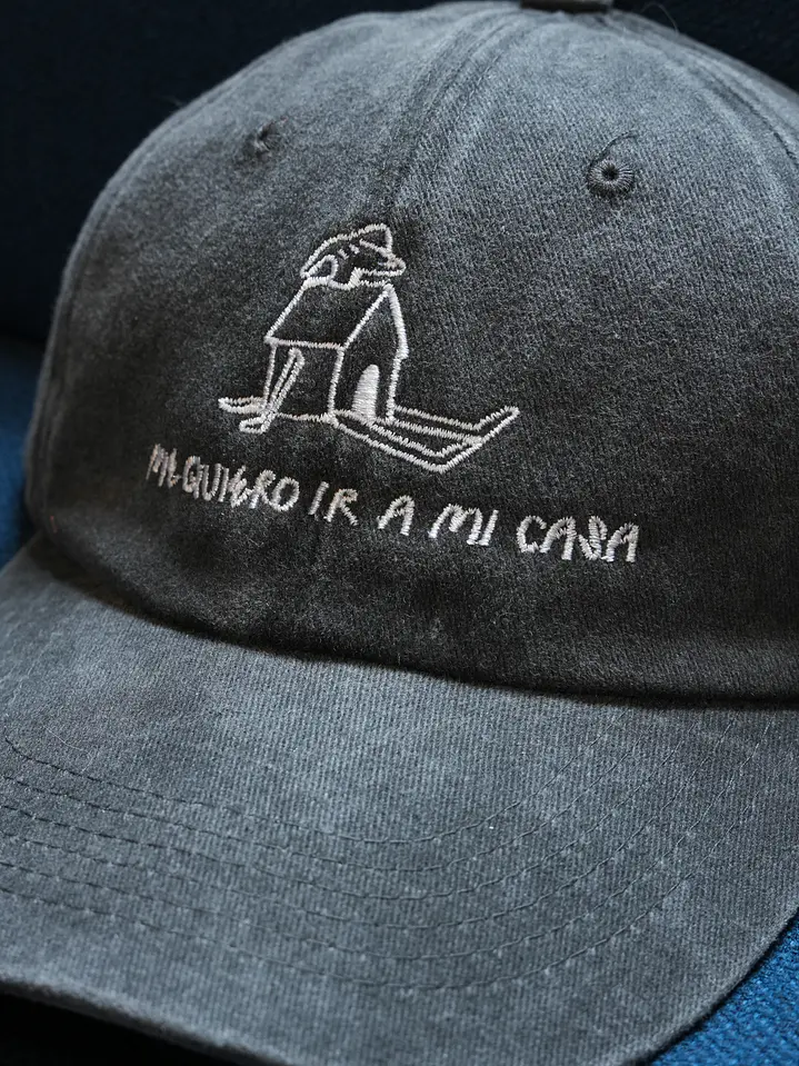 Gorro bordado - Me quiero ir a mi casa :) 7