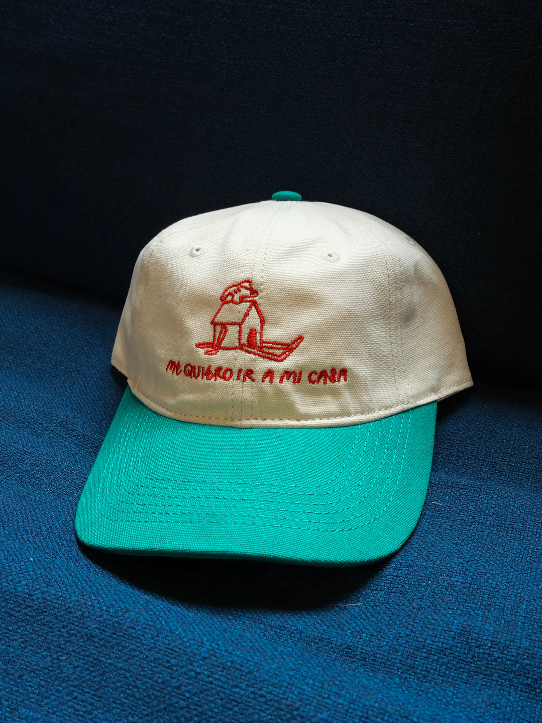 Gorro bordado - Me quiero ir a mi casa :) 3