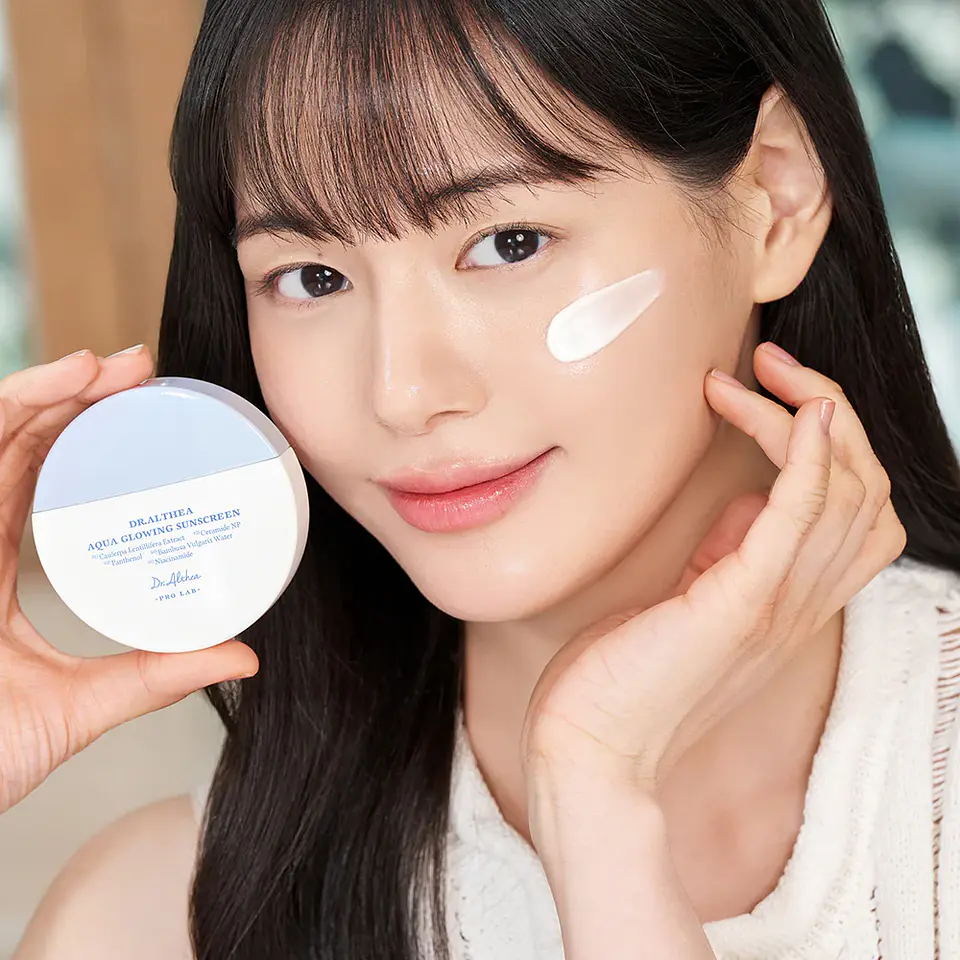DR. ALTHEA - Aqua Glowing Sunscreen SPF50+ PA++++ 45 ML | Protector Solar Hidratante 2