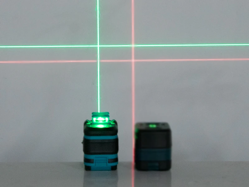 Professional Green Light Laser Level | 2-Line & 5-Line 360° Automatic Leveling 19