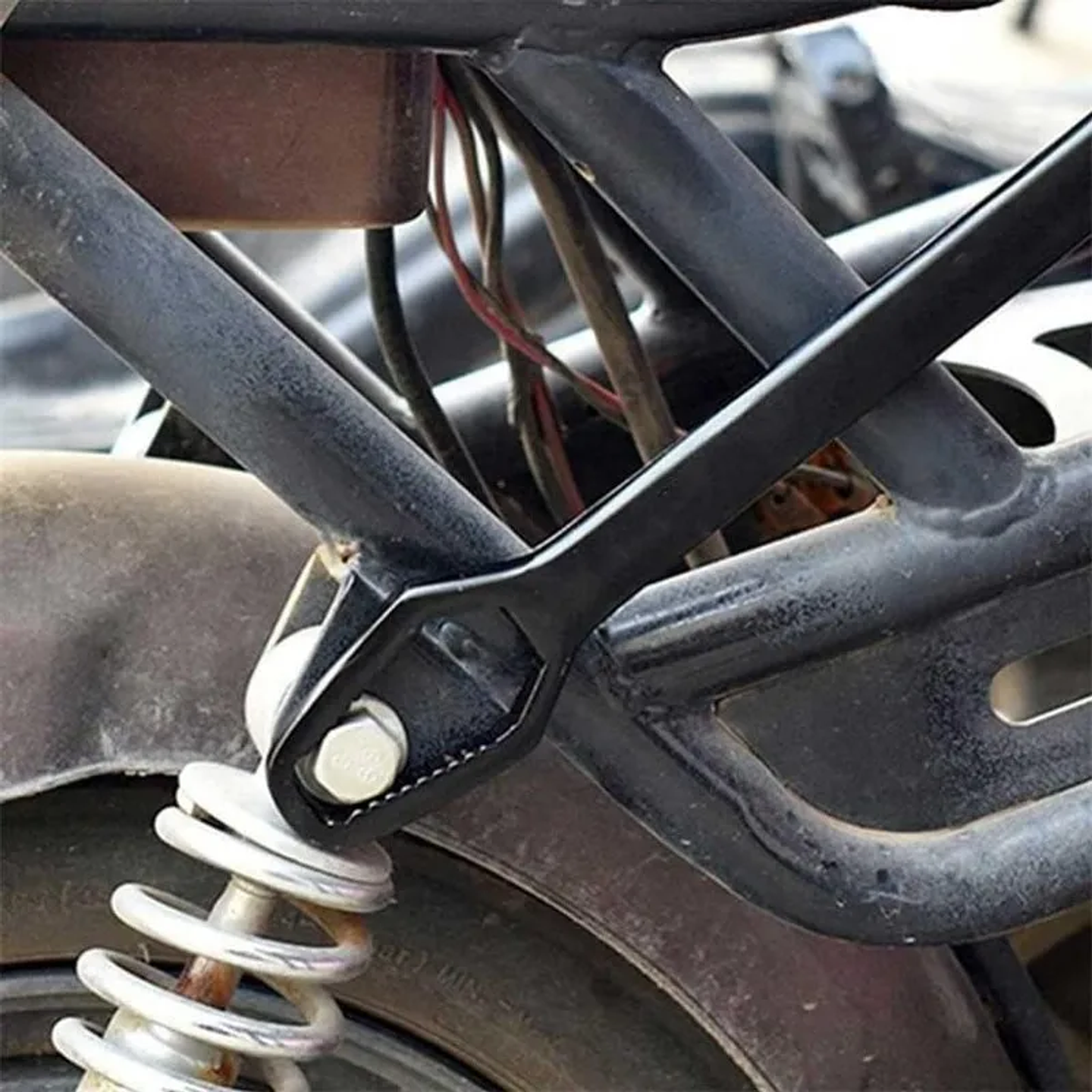 Universal 8–22mm Self-Tightening Wrench | Dual-Head Torque Spanner 10