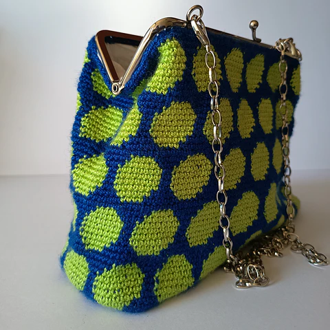Cartera crochet Tapestry azul y verde lima 
