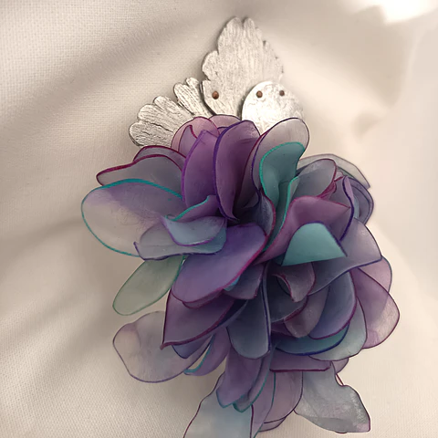 Broche Bruma