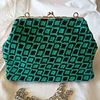 Cartera crochet Tapestry verde turquesa y negro