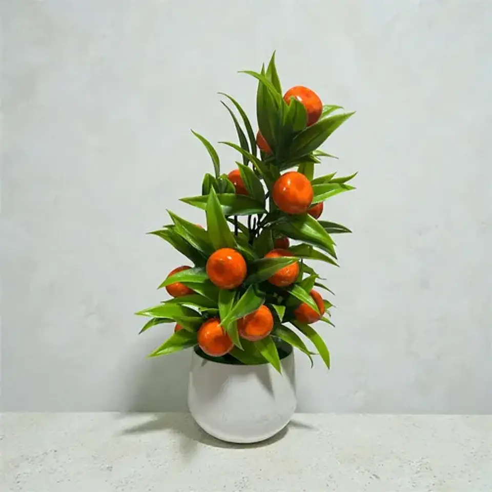 Elegante Planta Decorativa Con Detalles Frutales 4