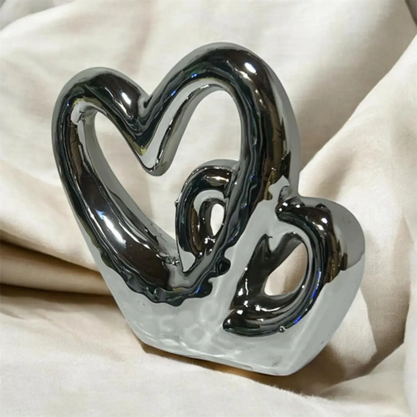 Figura Decorativa Corazones Entrelazados  Amor Y Elegancia 1