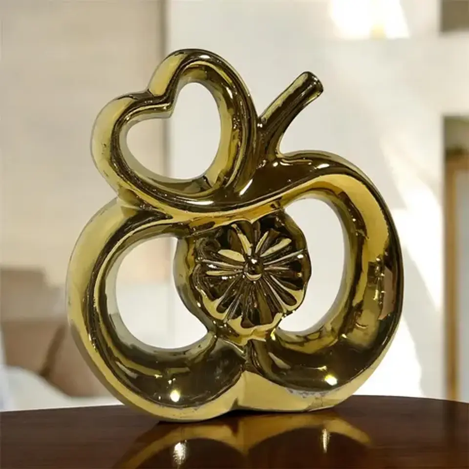 Figura Decorativa Manzana Con Corazón Y Detalle Floral 4
