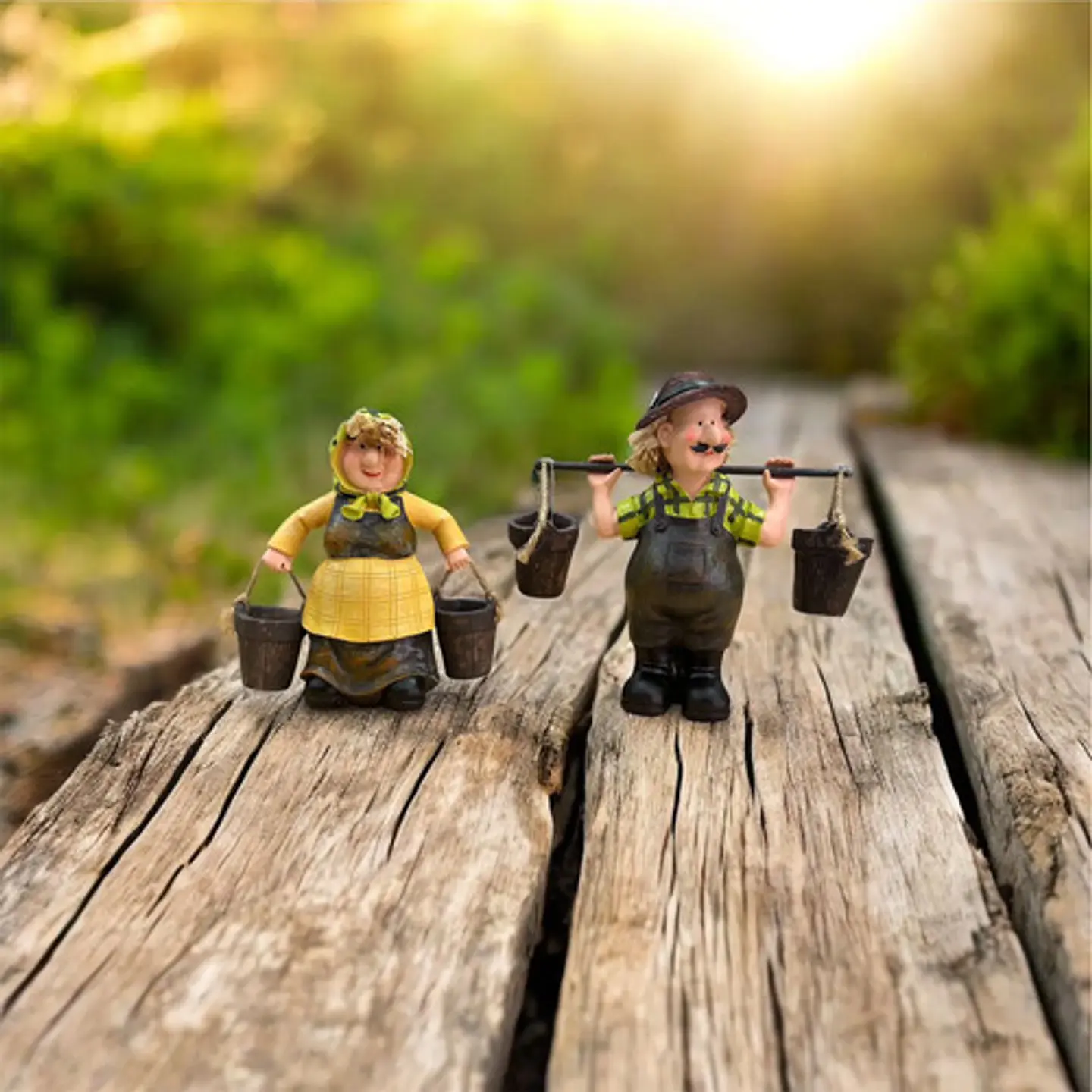 Figuras Decorativas Campesinas Con Baldes  Set De 2 Piezas 2