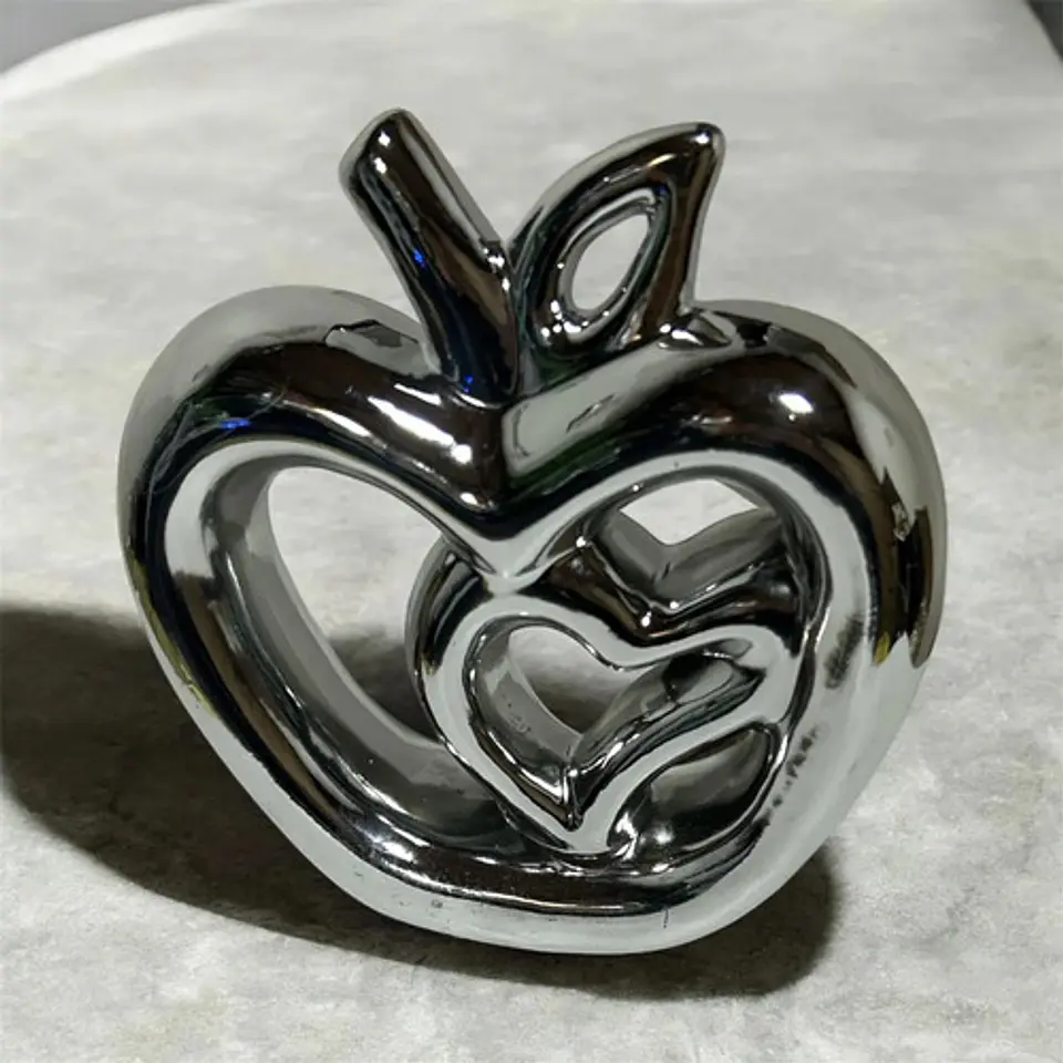 Figura Decorativa Manzana Con Corazón  Elegancia 4