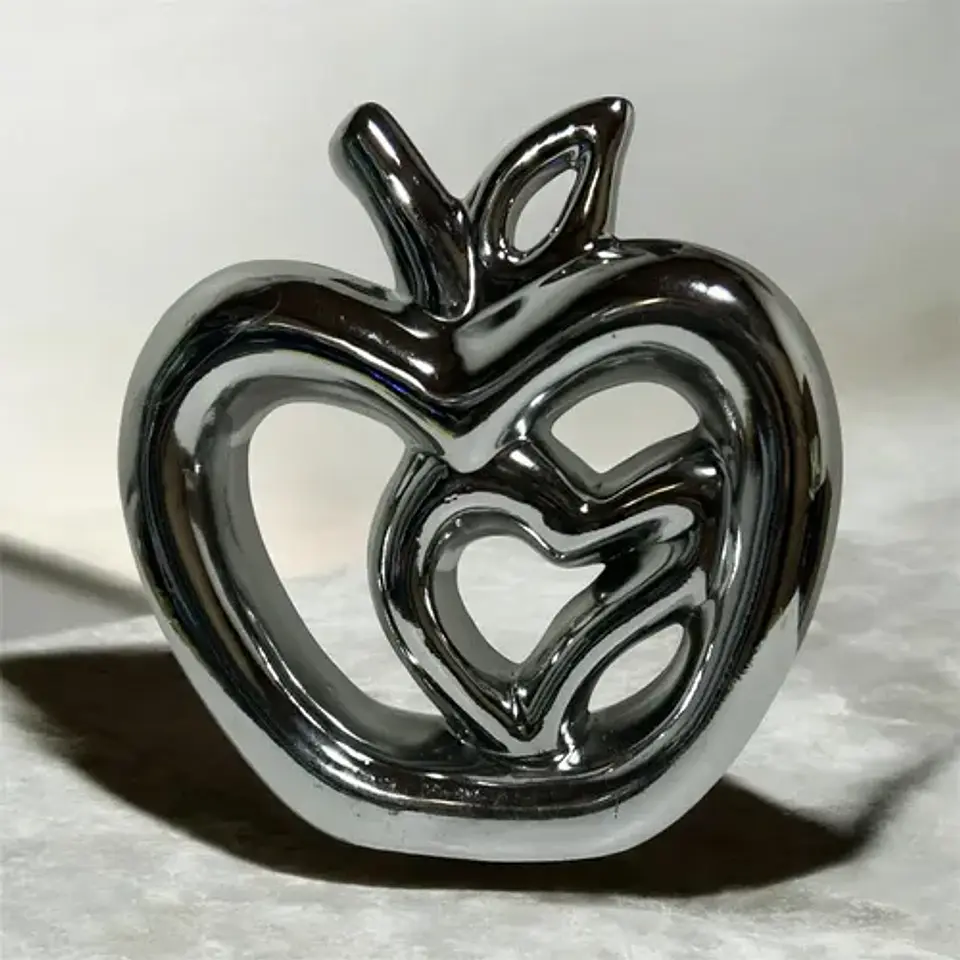 Figura Decorativa Manzana Con Corazón  Elegancia 6
