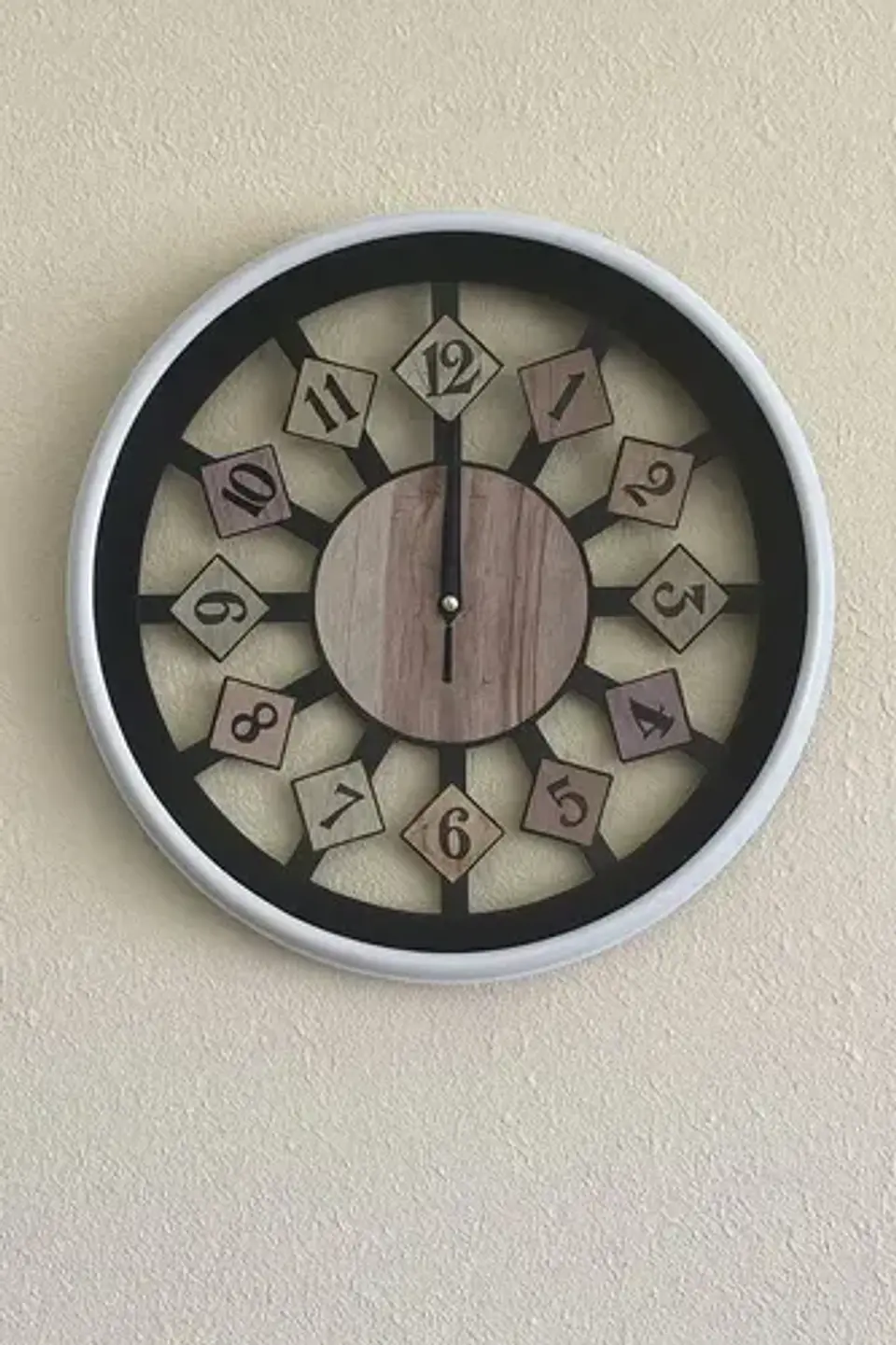 Reloj Pared  30 Cm Silencioso  Redondo Blanco Letras Negras 1