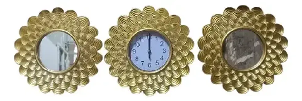Set De Pared Elegante Con Reloj Y Espejos Dorados 1