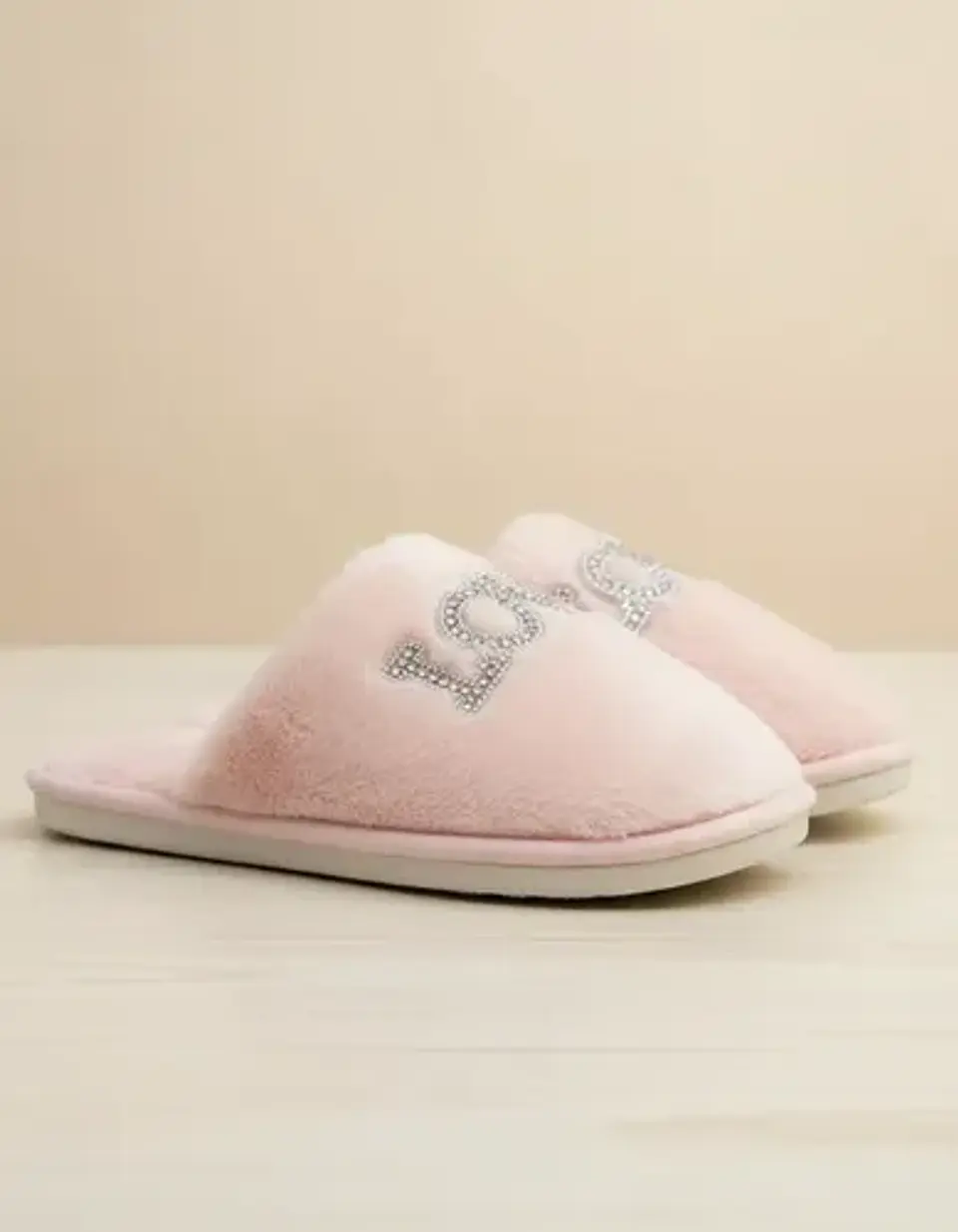 Pantuflas De Peluche Rosadas Mujer Diseño Love Brillos 1