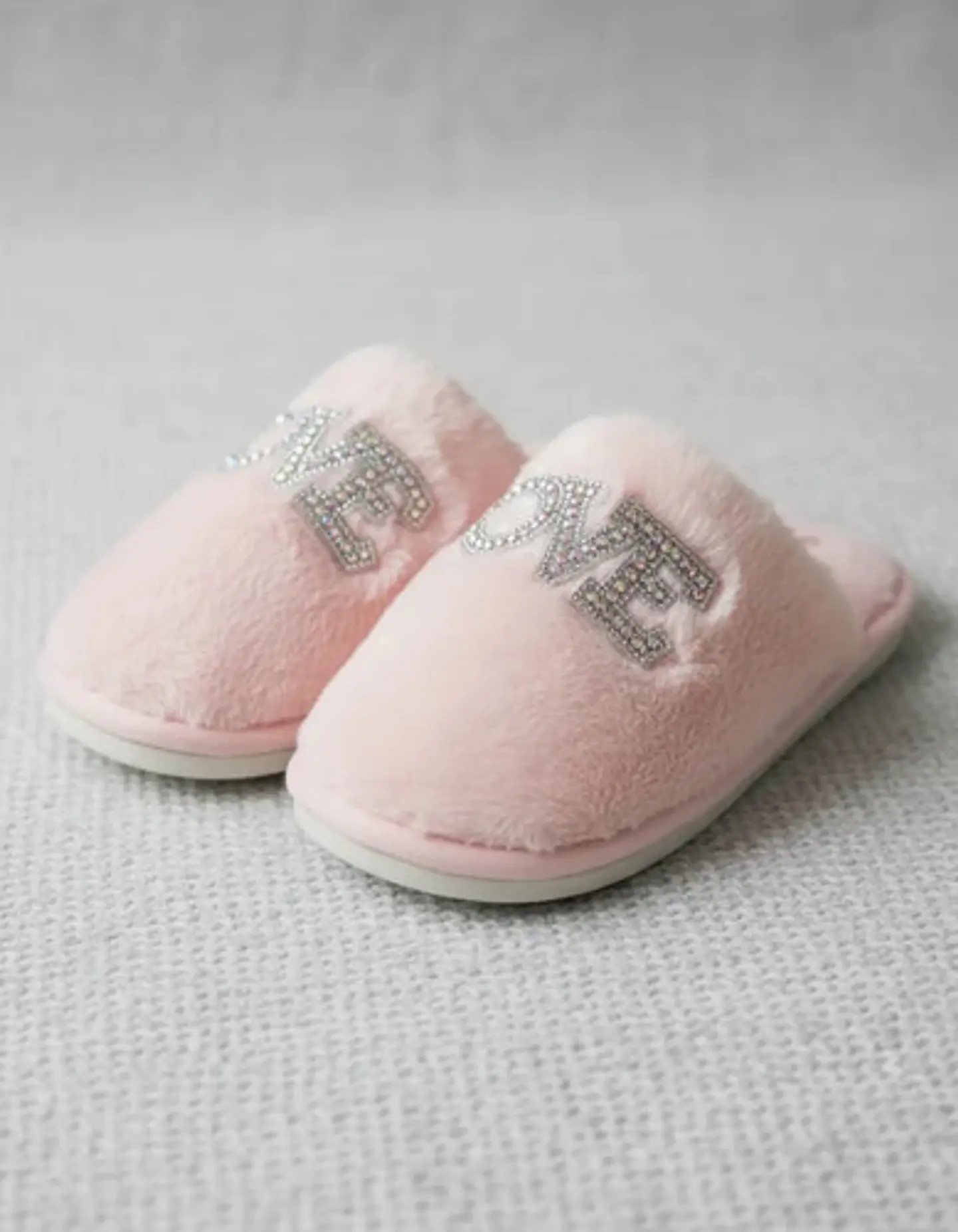 Pantuflas De Peluche Rosadas Mujer Diseño Love Brillos 6