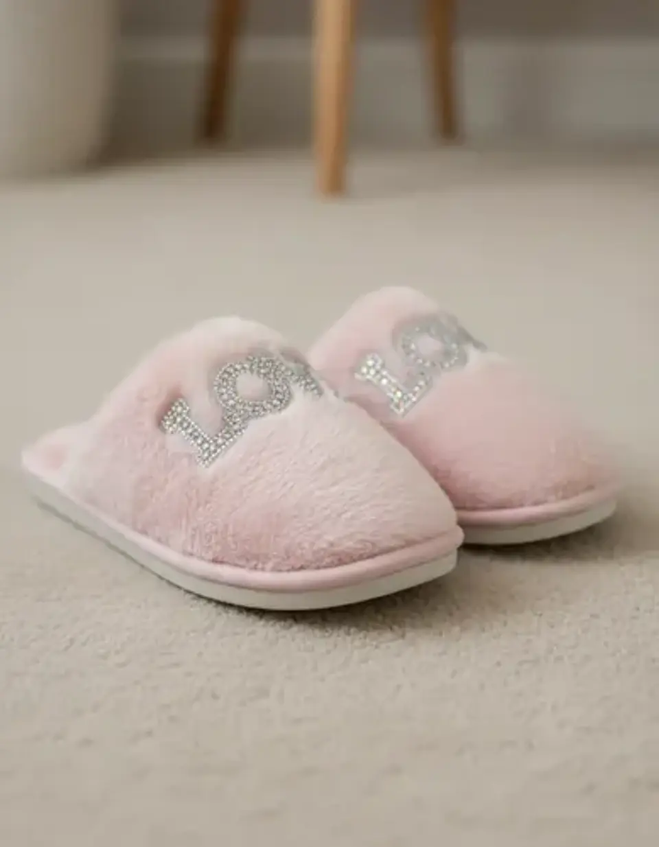 Pantuflas De Peluche Rosadas Mujer Diseño Love Brillos 7