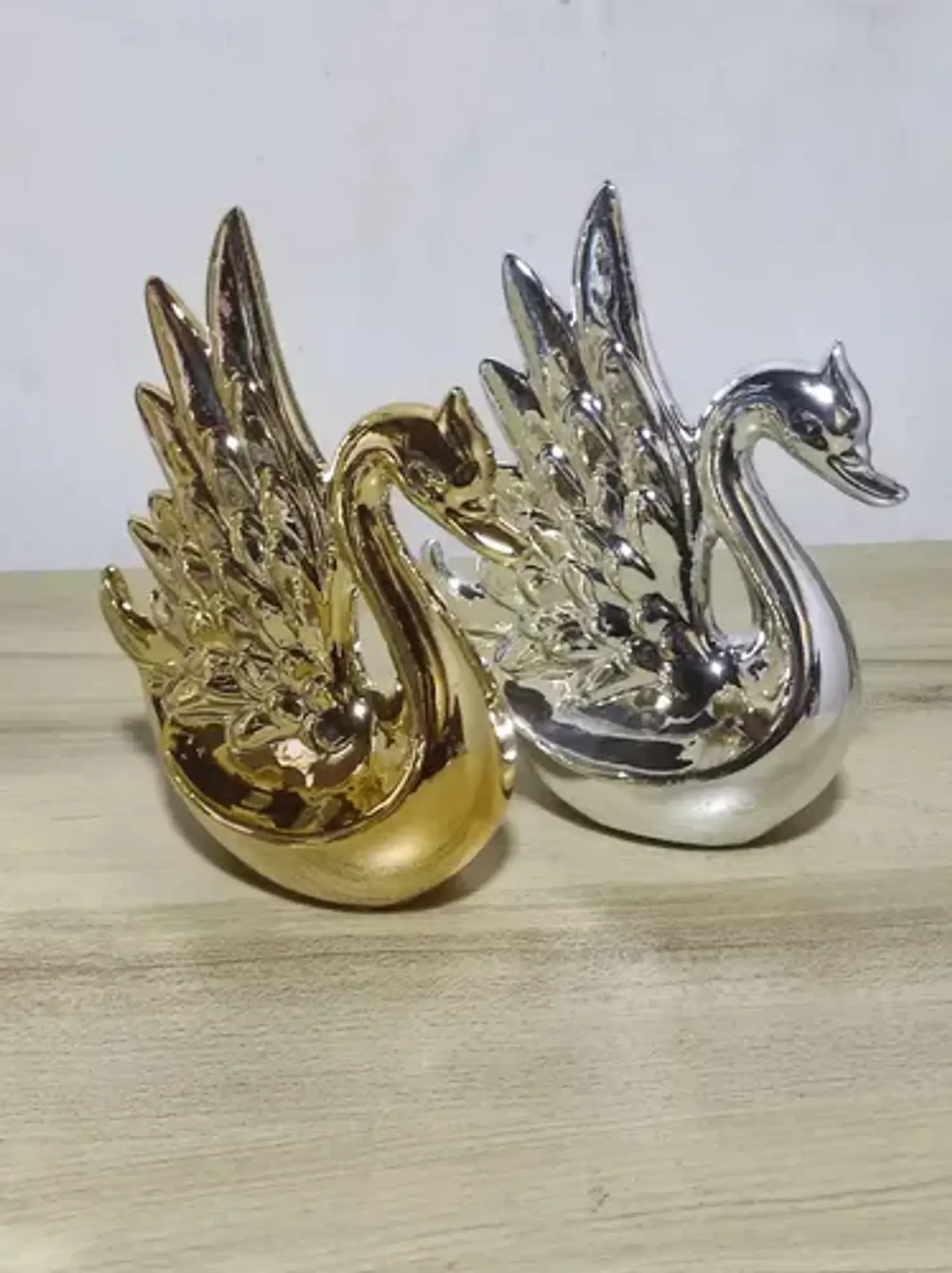 Escultura De Cisne Decorativo 16cm 6