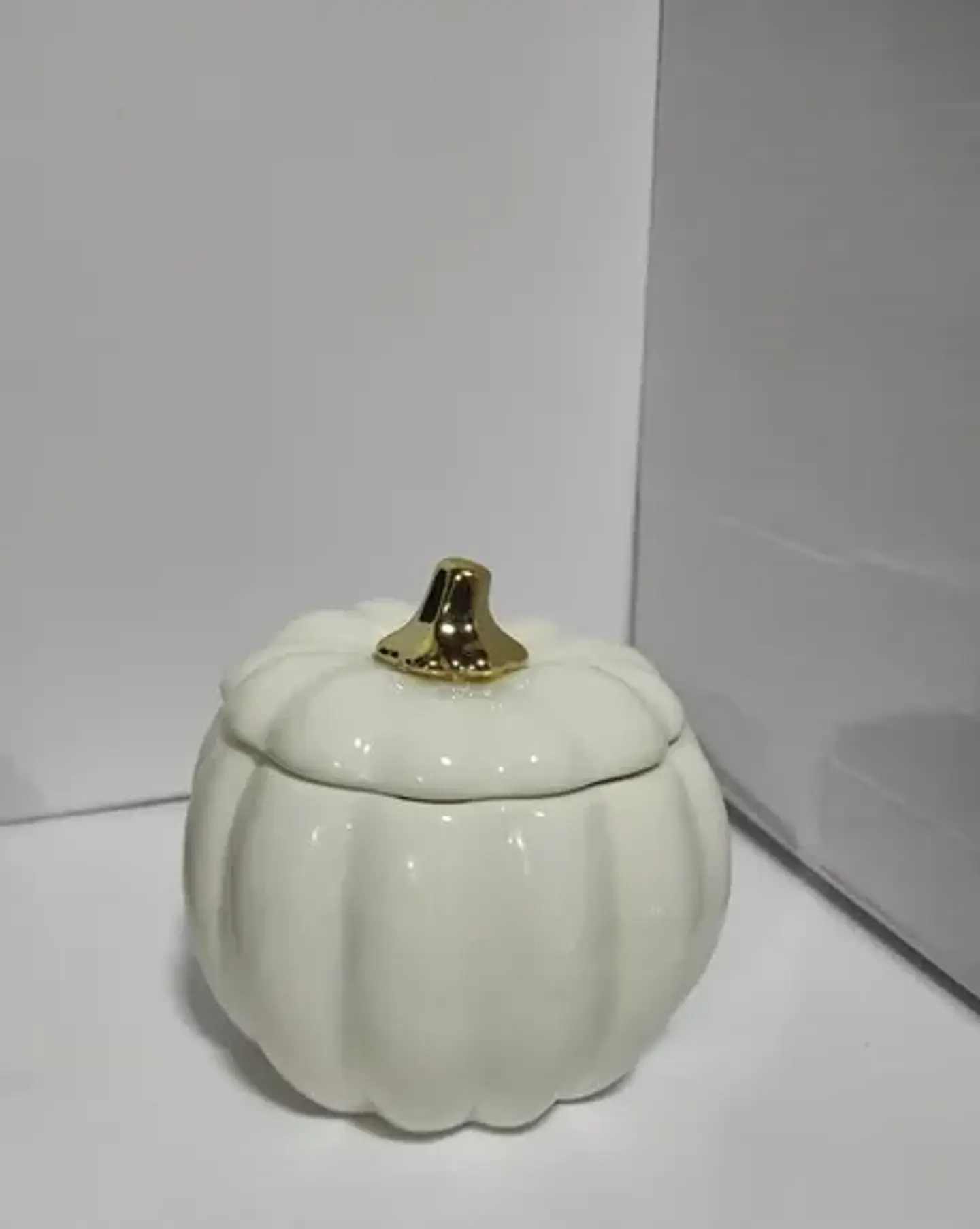 Adorno Decorativo En Forma De Calabaza Con Tapa Blanco 3