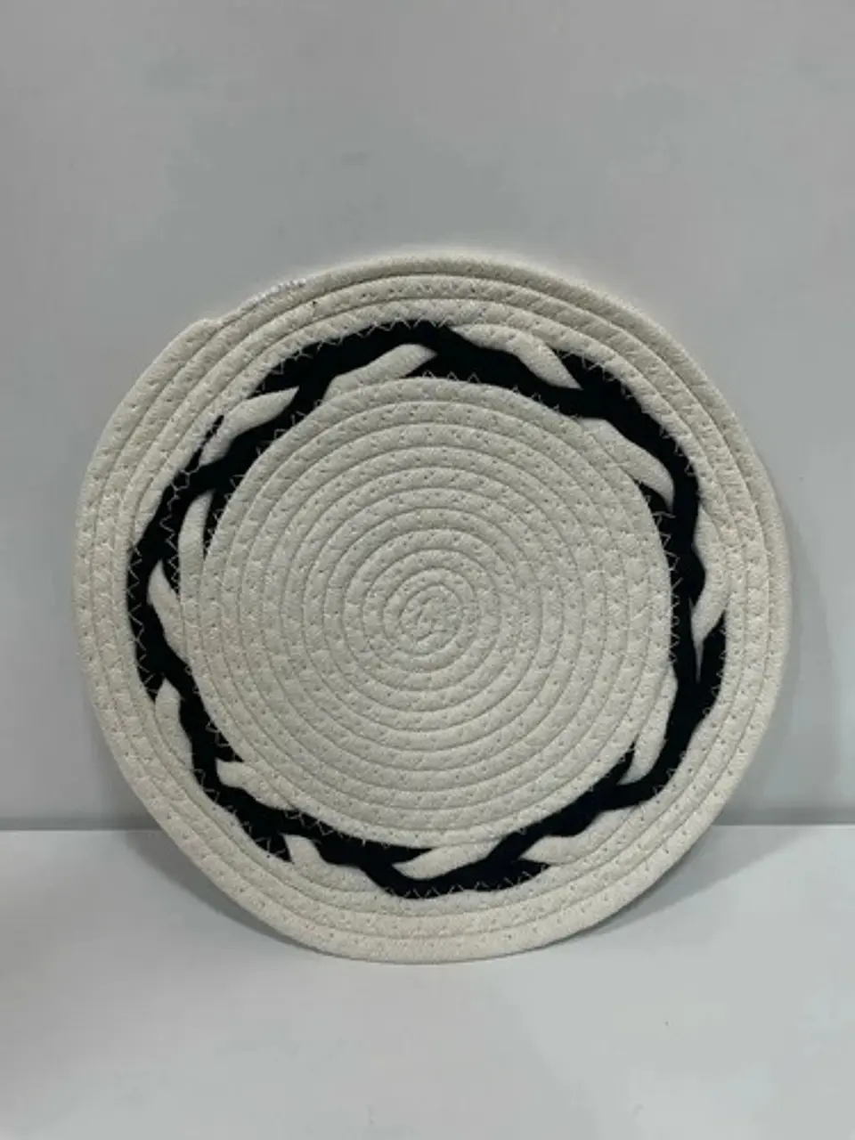 Pack 4 Individuales 30x30 Negro Con Blanco 6