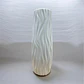 Jarrón Decorativo Moderno Con Diseño Ondulado Blanco - Miniatura 2
