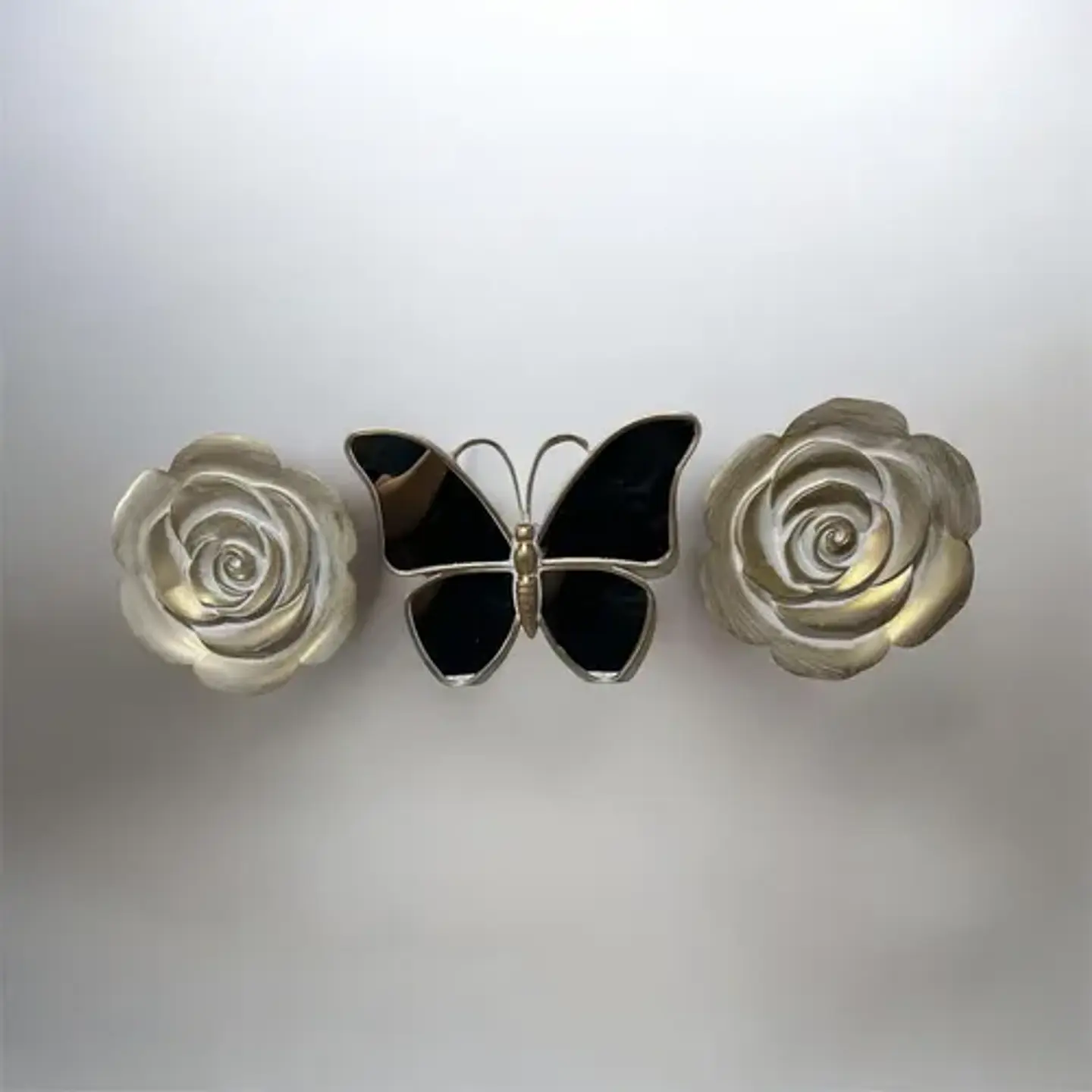 Marco En Forma De Mariposa Y Rosas En Acabado Vintage Espejo 2