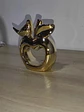Escultura De Manzana Con Un Ave 10 Cm - Miniatura 7