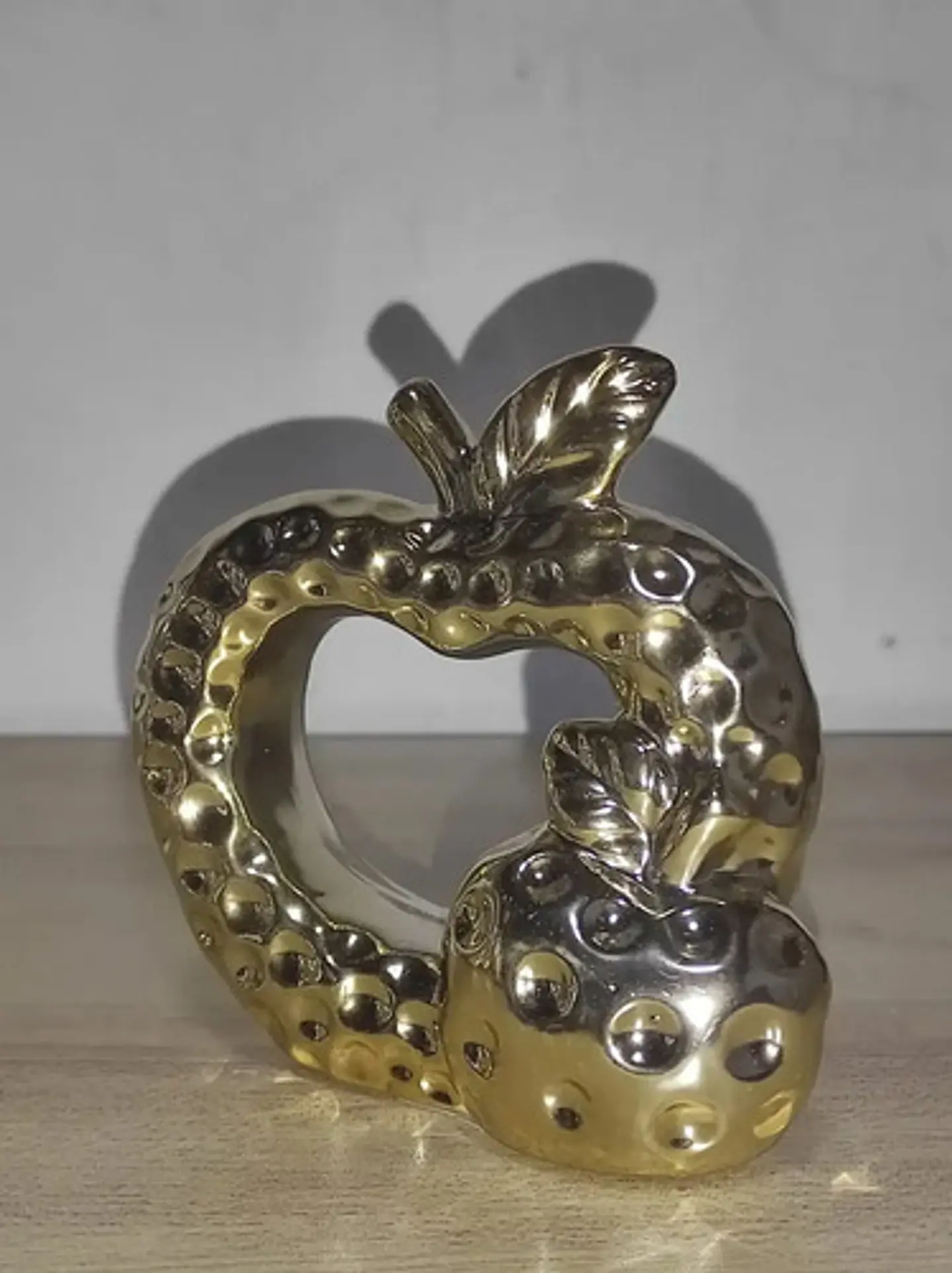 Escultura Manzana Con Relieve  Decorativa G 3