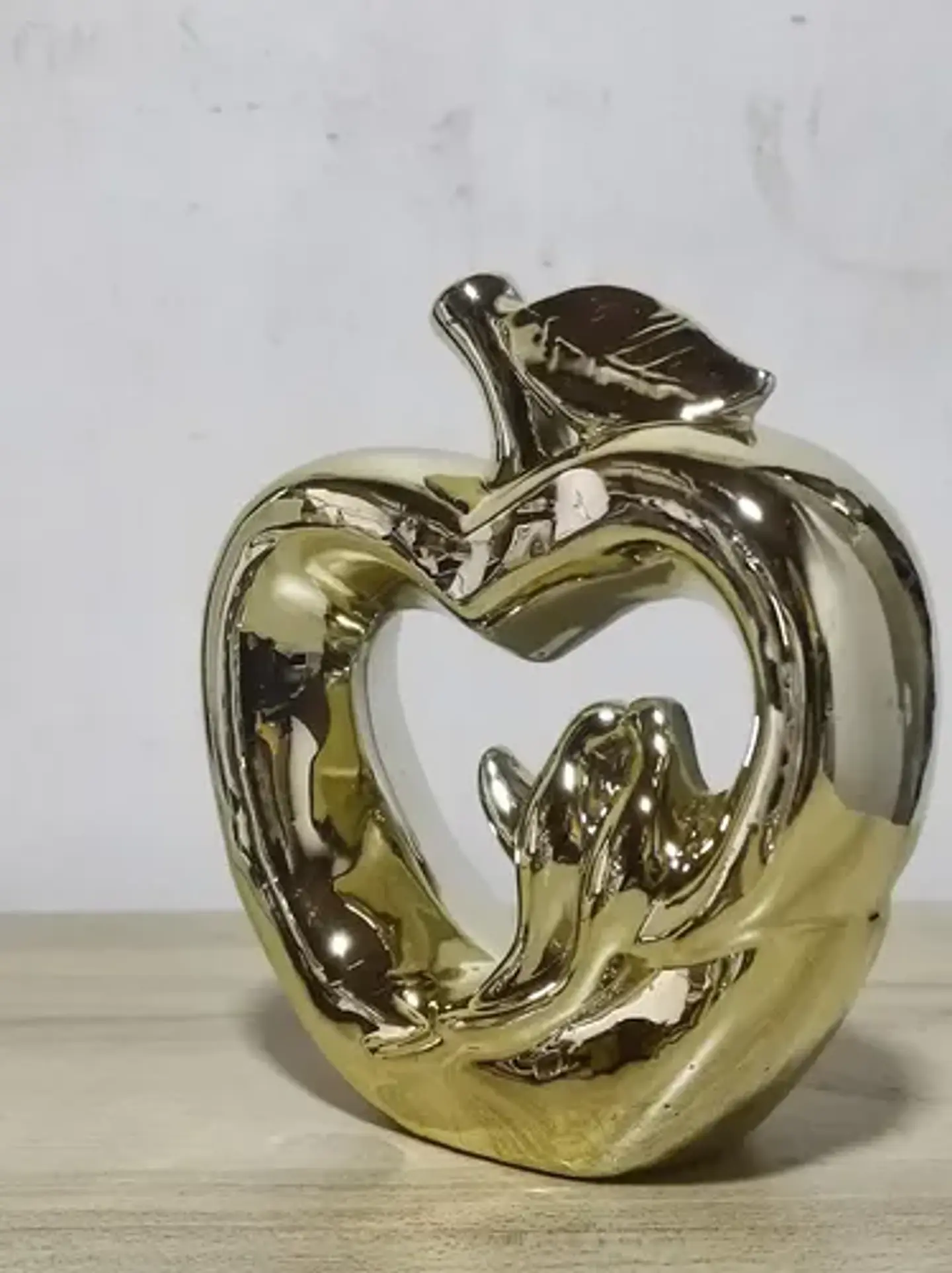 Escultura De Manzana Para Decoracion Elegante 3