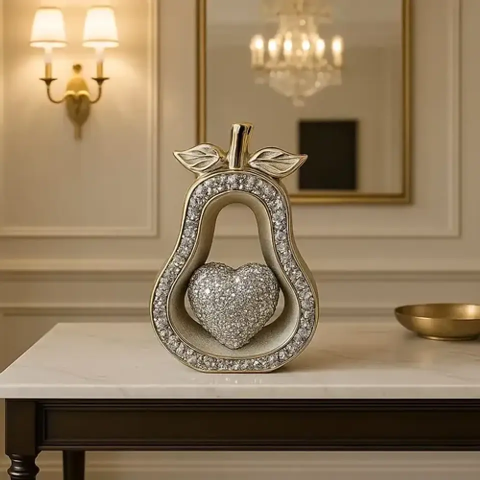 Adorno Decorativo Pera Dorado Con Corazón Brillante 3