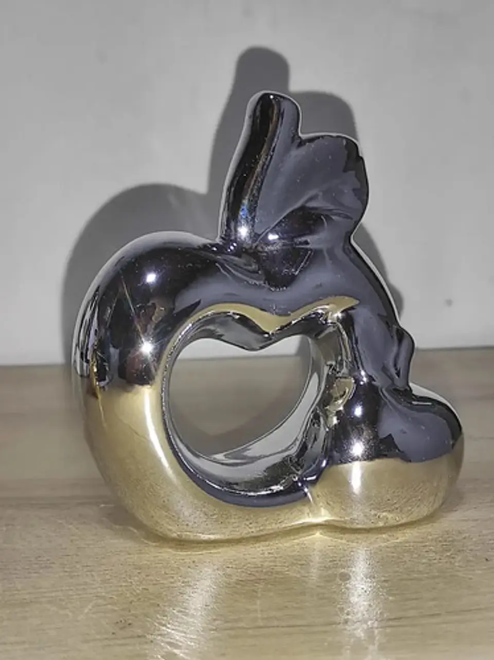Escultura De Manzana Elegante 6