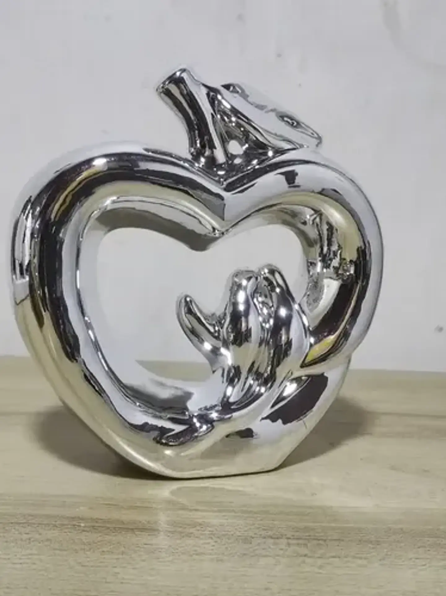 Escultura De Manzana Para Decoracion Elegante 3