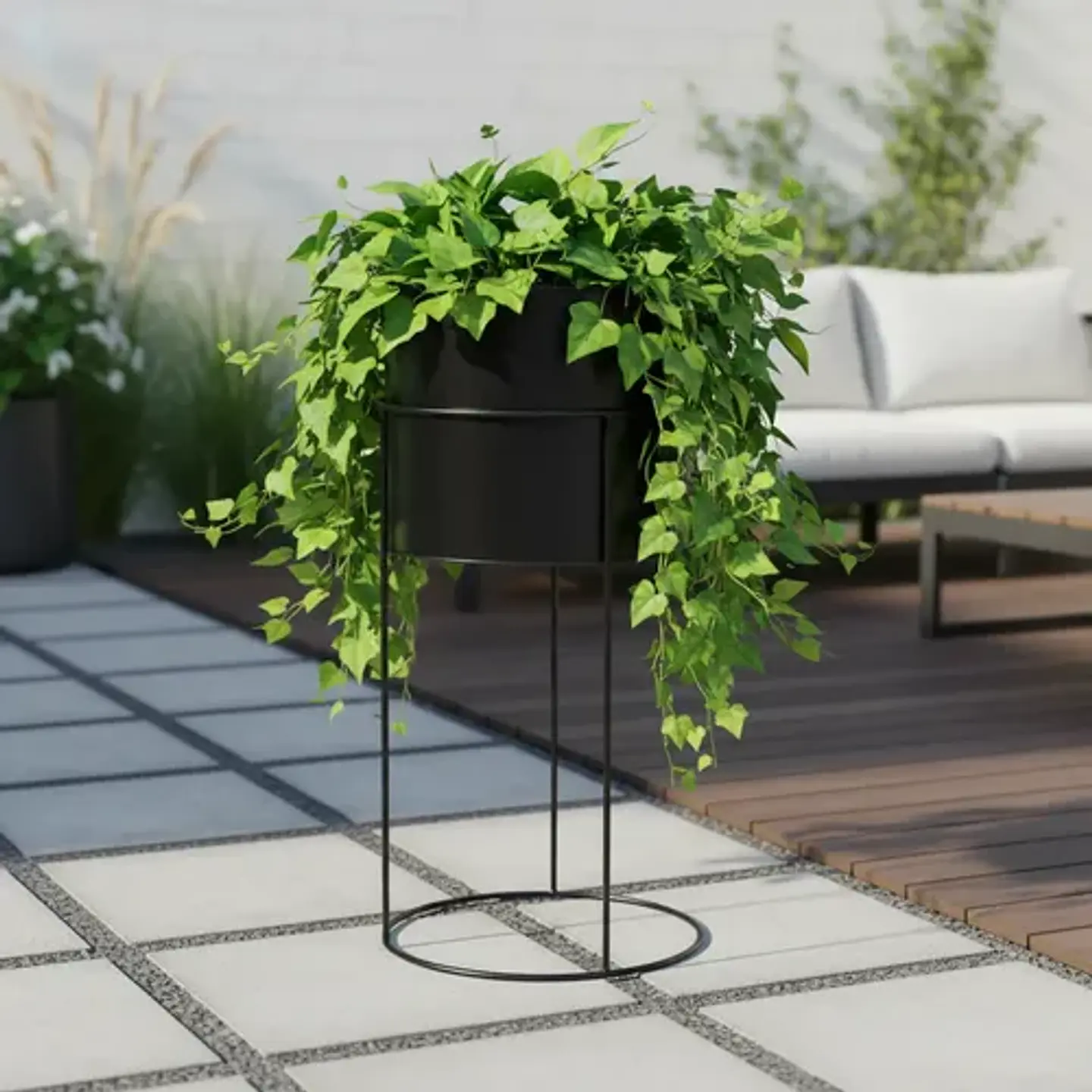 Macetero Decorativo Con Base Metálica Elevada 6