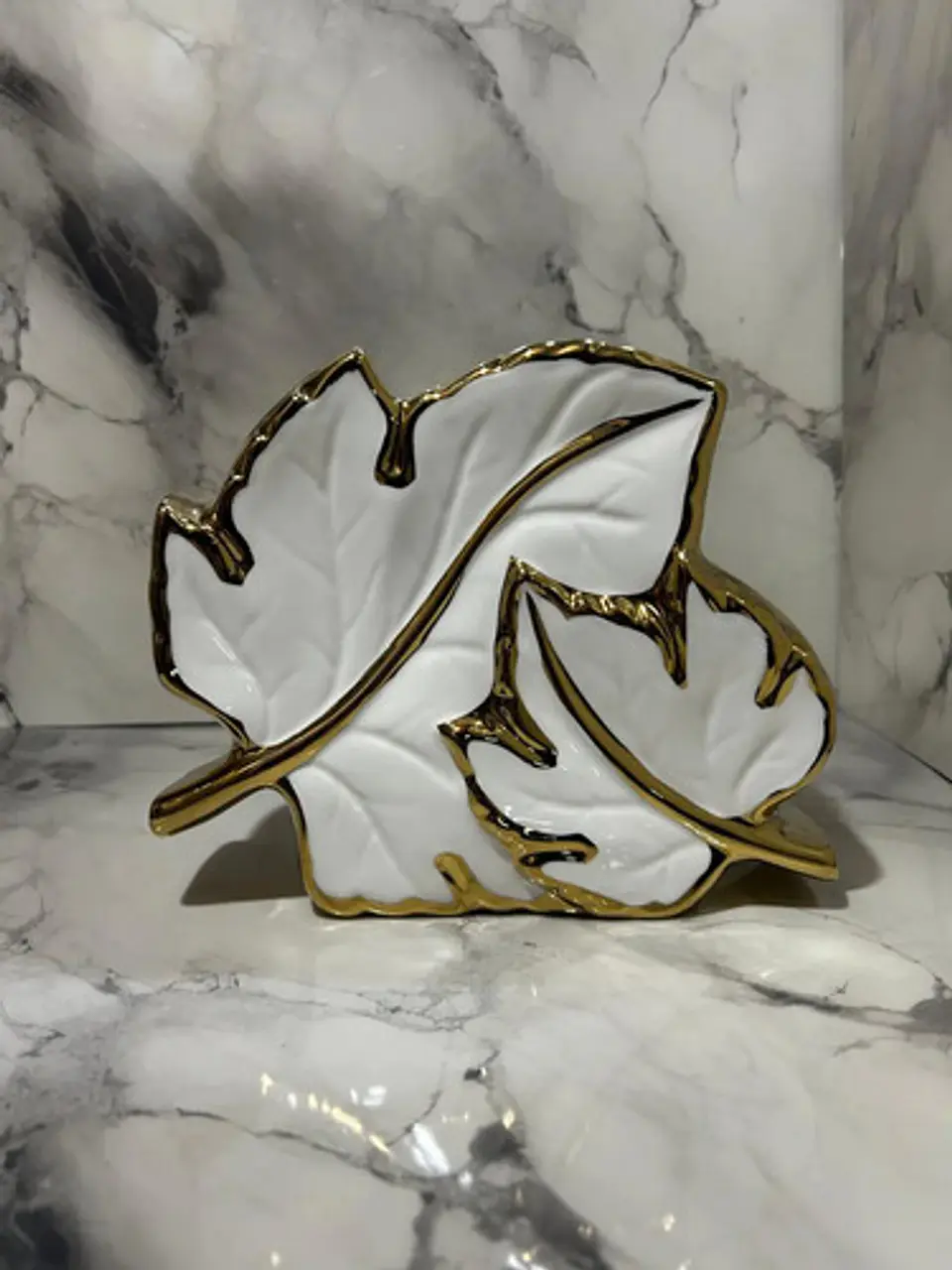 Jarrón Decorativo De Hojas Blanco Y Dorado Para Flores 7