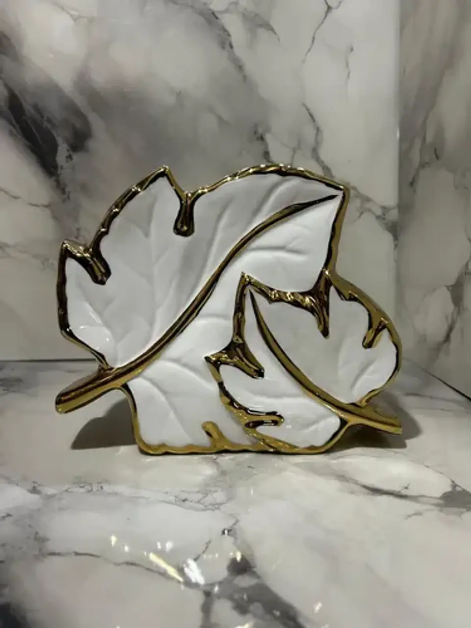Jarrón Decorativo De Hojas Blanco Y Dorado Para Flores 9