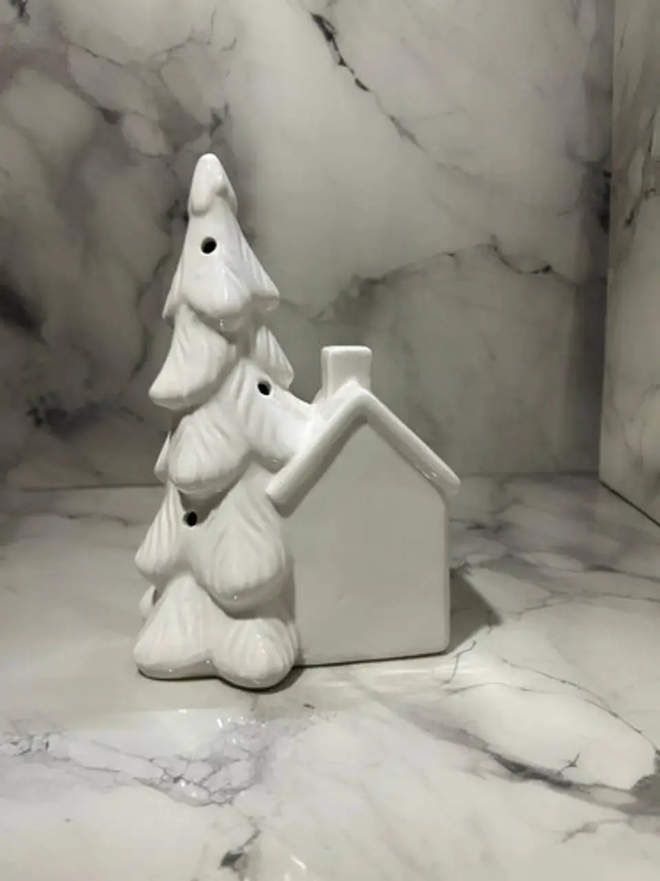 Casita Navideña De Cerámica Con Árbol Decorativo 4