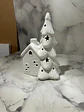 Casita Navideña De Cerámica Con Árbol Decorativo - Miniatura 7