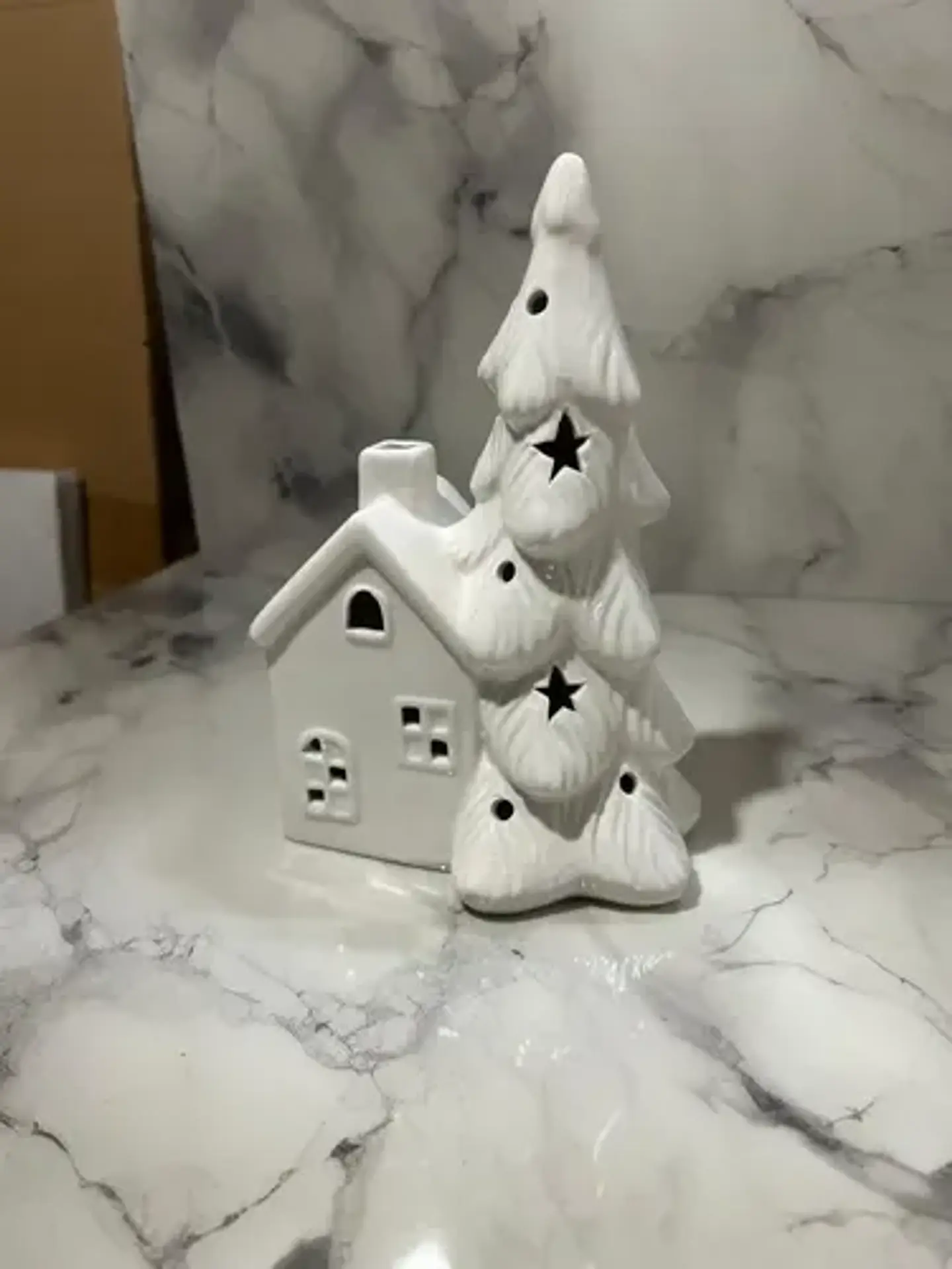 Casita Navideña De Cerámica Con Árbol Decorativo 8