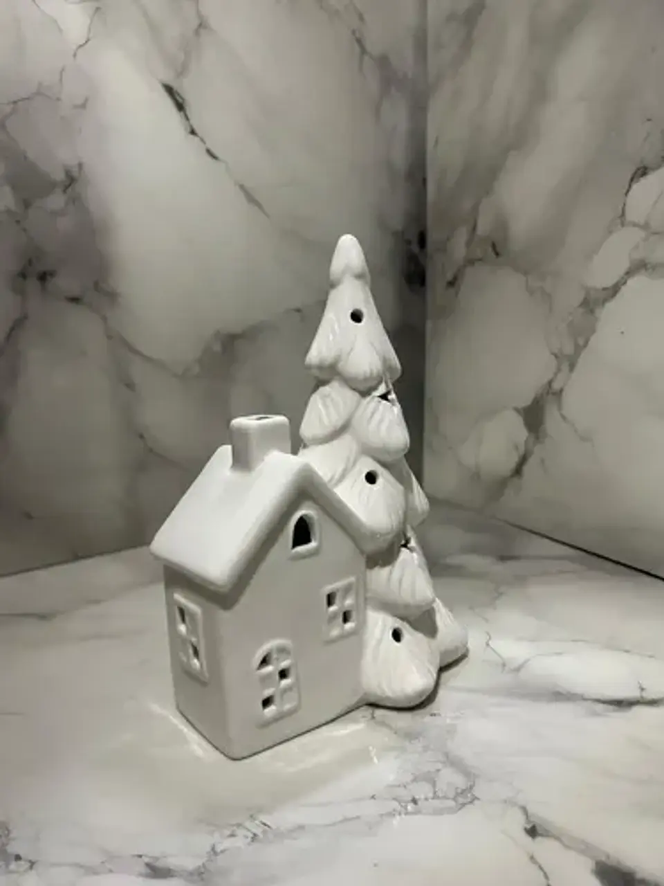Casita Navideña De Cerámica Con Árbol Decorativo 10