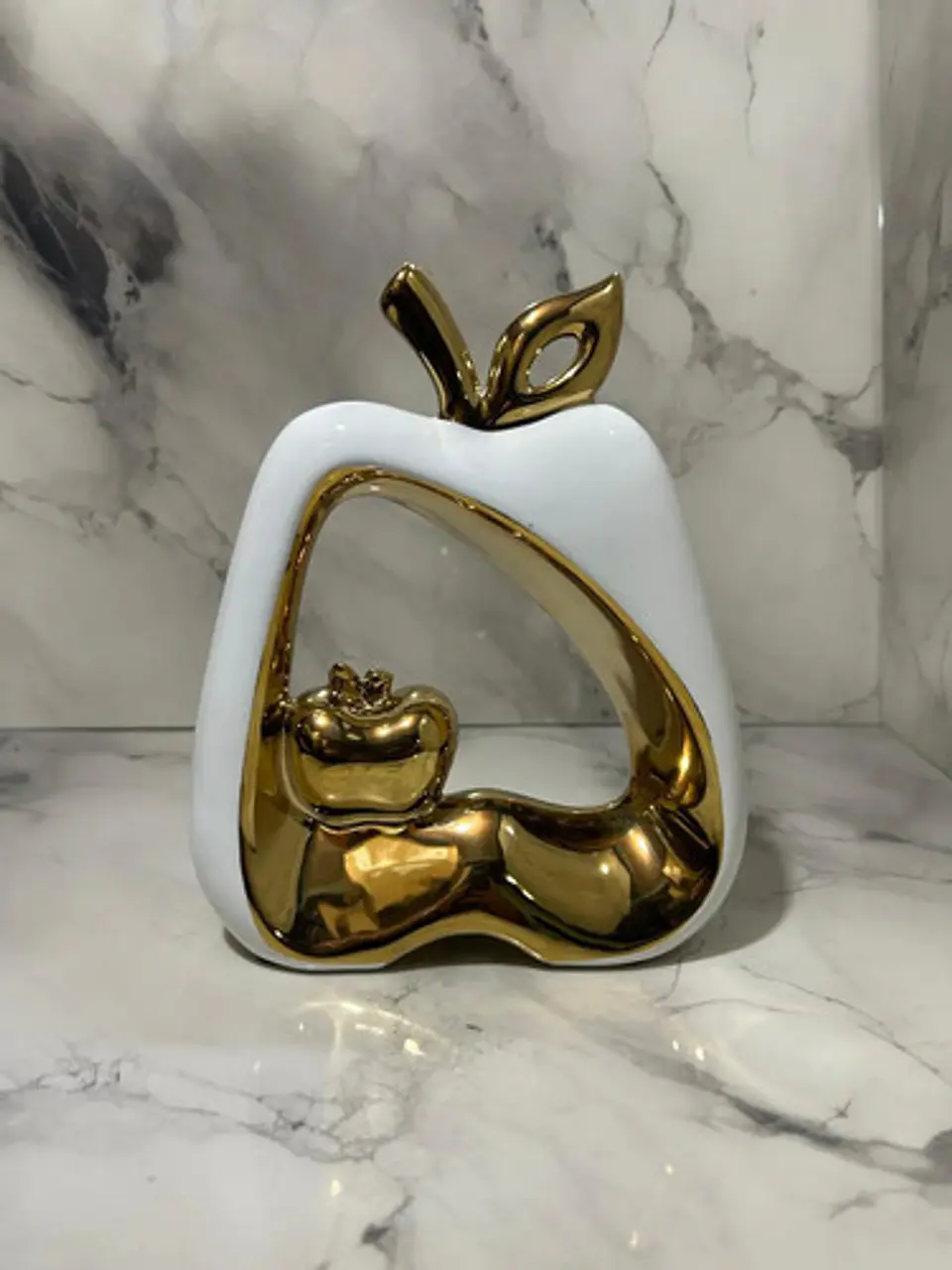 Adorno Decorativo En Forma De Manzana Blanco Y Dorado 4