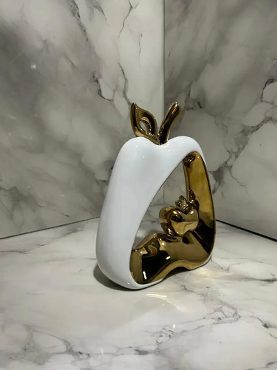 Adorno Decorativo En Forma De Manzana Blanco Y Dorado 7