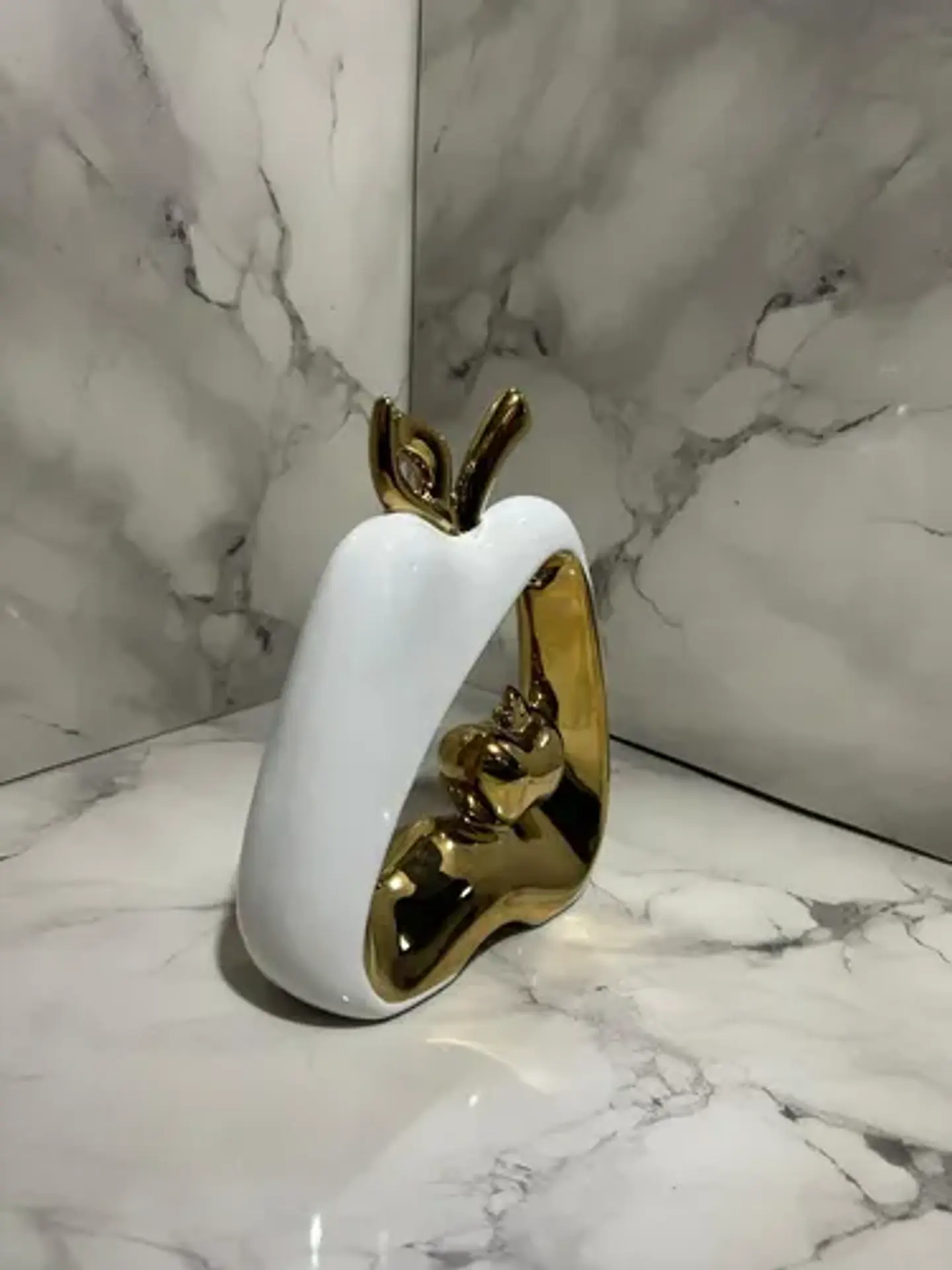 Adorno Decorativo En Forma De Manzana Blanco Y Dorado 8
