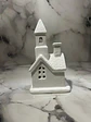 Casita Navideña De Cerámica Con Árbol E Iluminación Cálida - Miniatura 8